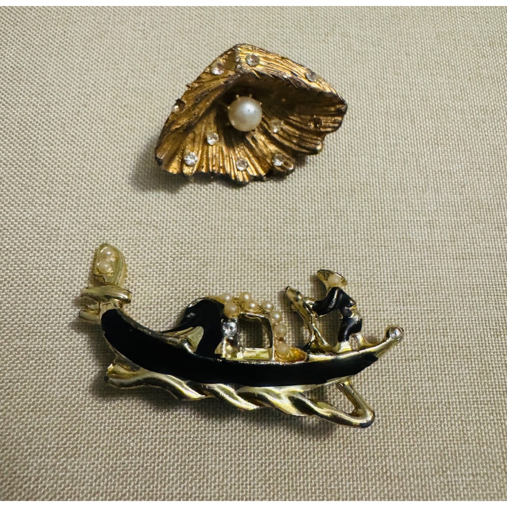 Vintage Gold Tone Seashell Pearl Crystal Brooch Gondola Boat Pearl Brooch Set‎